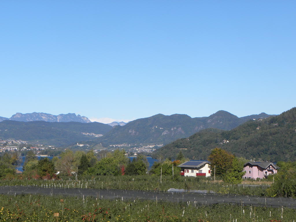 Casa De Val Lägenhet Calceranica al Lago Exteriör bild