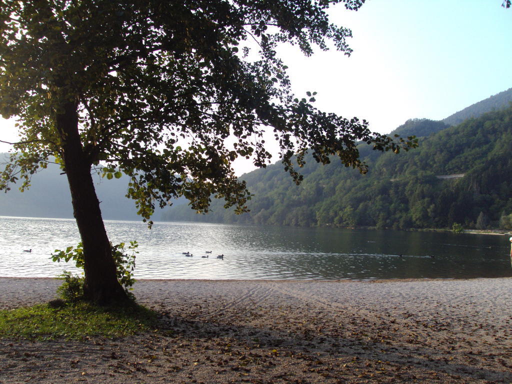 Casa De Val Lägenhet Calceranica al Lago Exteriör bild